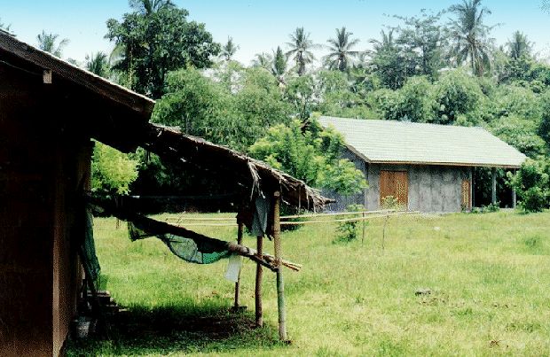 H�uschen auf dem Baugrundst�ck