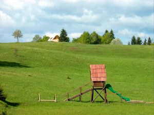 Grundstck der Pension im Skigebiet