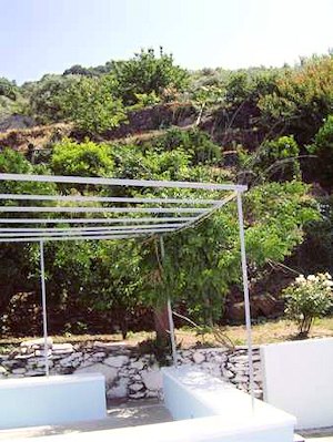 Terrasse vom Wohnhaus bei Ampelos auf Samos zum Kaufen
