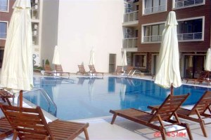 Gemeinschafts-Pool der Apartments