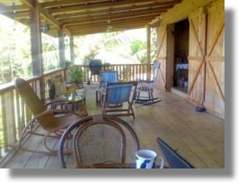 Terrasse der Villa auf Mahe der Seychellen