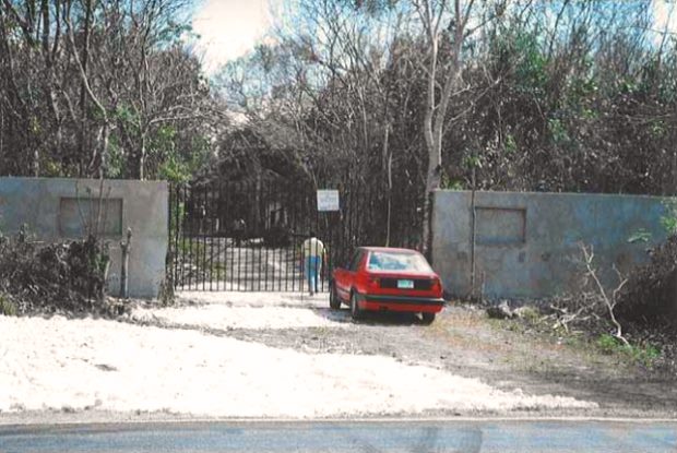 Einfahrt der Plantage in Mexiko