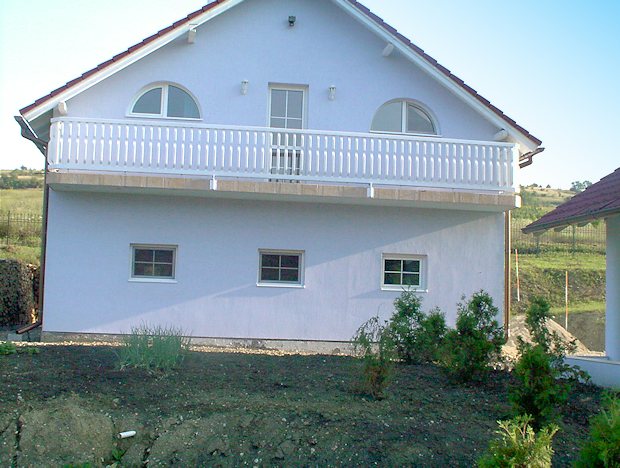 Seitenansicht vom Wohnhaus
