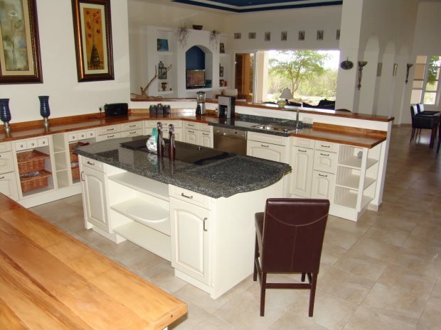 ger�umige K�che vom Einfamilienhaus