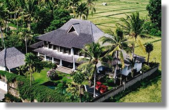 Luxusvilla auf Bali am Meer