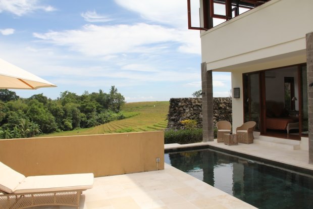 Pooldeck der Villa auf Bali
