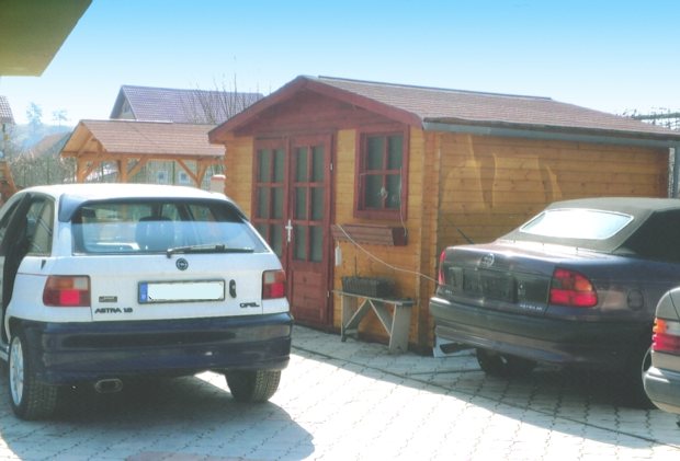 Stellplztze am Wohnhaus