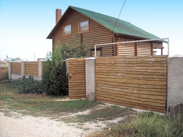 Ferienhaus in Zaozerne Insel Krim zum Kaufen