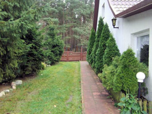 Seitenansicht vom Wohnhaus Seitenansicht vom Wohnhaus