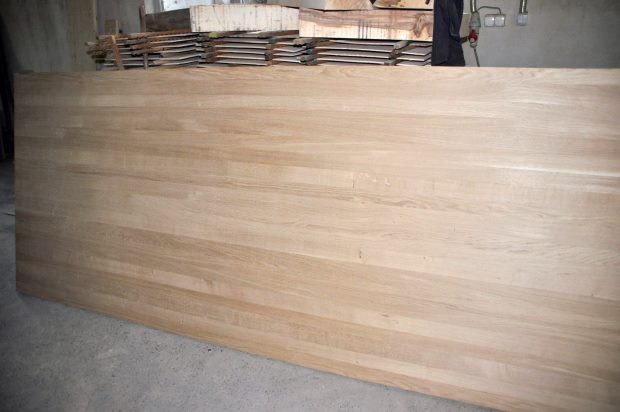 Holz aus dem Sgewerk