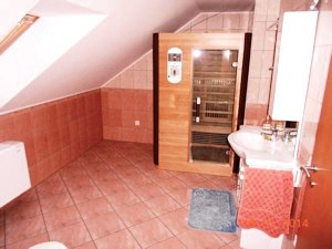 Bad im Obergeschoss der Villa Bad im Obergeschoss der Villa