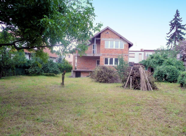 Wohnhaus zum Ausbau in Opole zum Kaufen