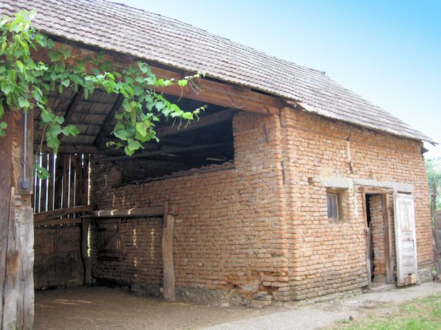 Scheune vom Wohnhaus bei Loamnes Sibiu