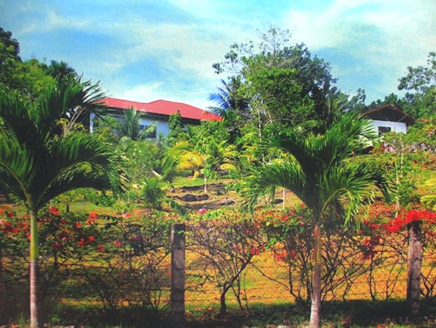 Wohnhaus mit G�stehaus bei Dumanjug