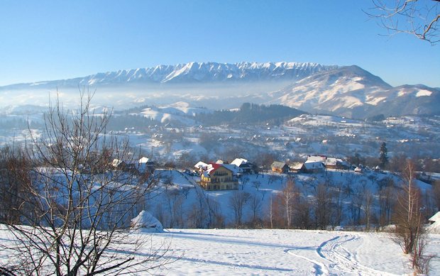 Ferienhaus mit Blick in die Piatra Craiului Ferienhaus mit Blick in die Piatra Craiului