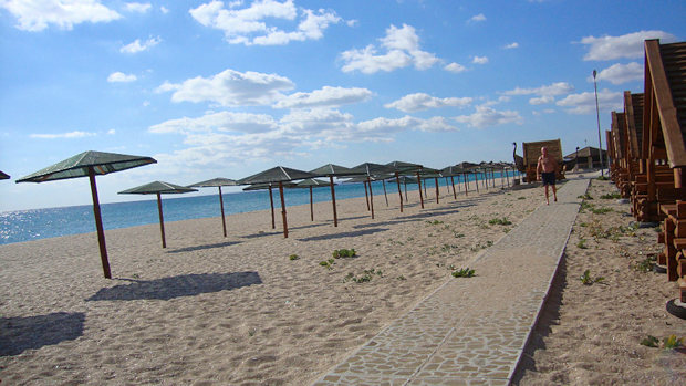 Strand vom Schwarzen Mee der Krim unweit vom Ferienhaus Strand vom Schwarzen Mee der Krim unweit vom Ferienhaus