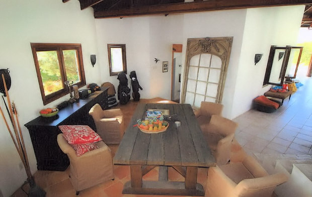 Essbereich zur K�che der Villa