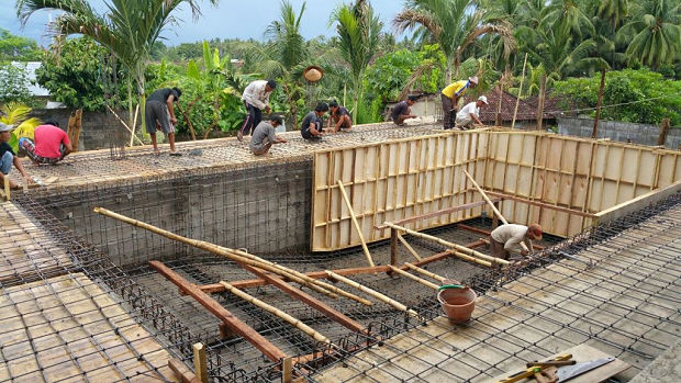 Poolbau vom Einfamilienhaus