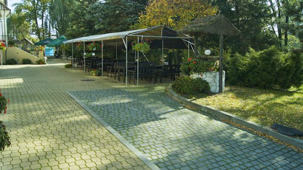 Grundstck Terrasse vom Hotelbetrieb