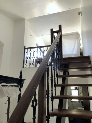 Treppe zur Galerie des Ferienhauses