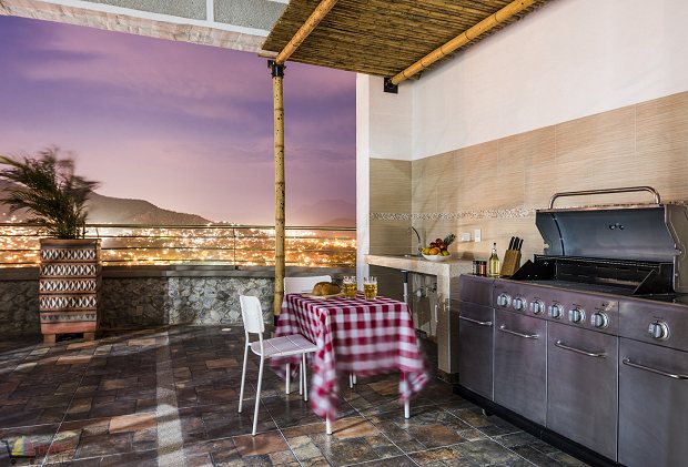 Barbecue auf der Dachterrasse vom Apartmenthaus
