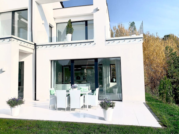Terrasse vom Einfamilienhaus