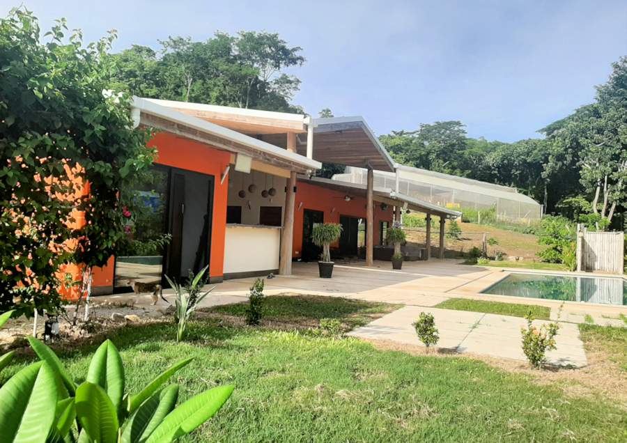 neugebautes Einfamilienhaus mit groem Grundstck in Costa Rica