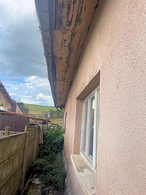 Seitenansicht vom Haus