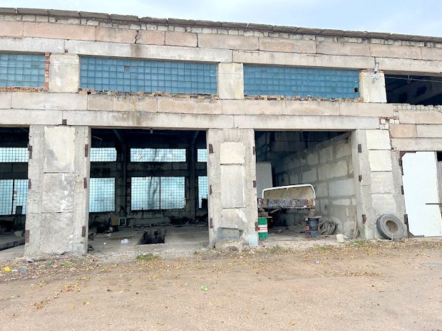 Werkstatthallen Lagerhallen auf der Krim