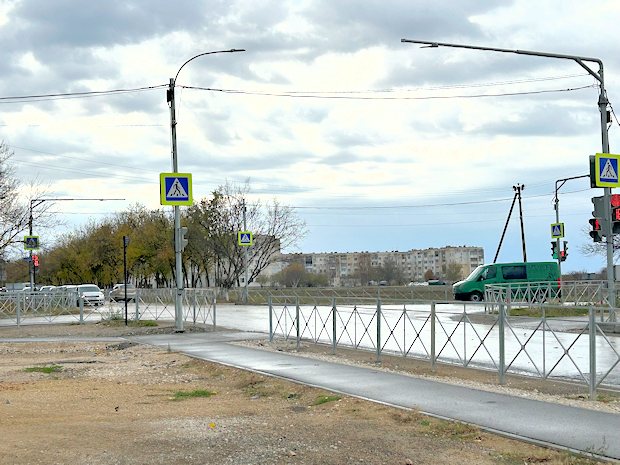 Straenkreuzung am Grundstck