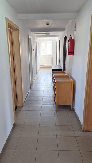 Brogebude auf dem Gewerbegrundstck