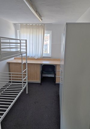 Brogebude mit Gstezimmer der Lagerhallen