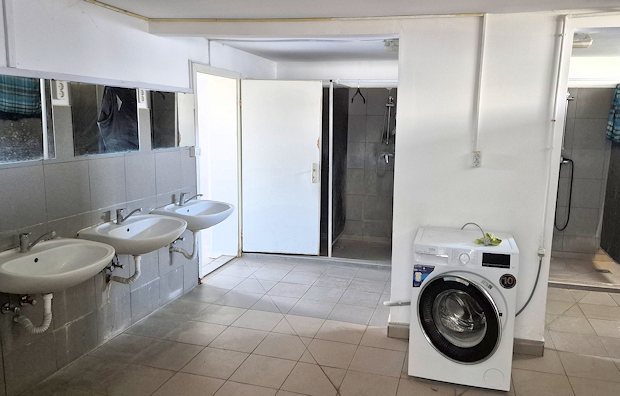Sanitrrume im Brohaus der Industriehallen in Rmnien