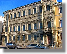 Mehrfamilienhaus Ausbauhaus in Sankt Petersburg vom Immobilienmakler