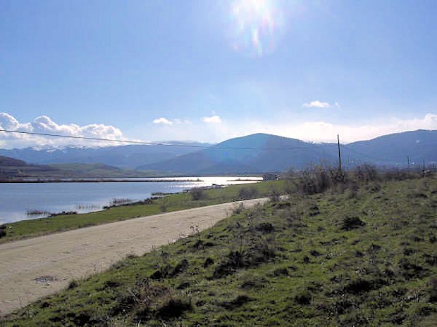 Grundstcke mit Seelandschaft bei Sibiu