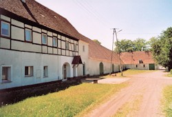Gehft vom Gutshaus