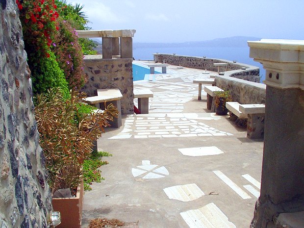 Terrasse der Villa mit Pool